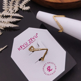 Golden Stainless Steel Anti-Tarnish Ring with Diamond Accents – Zigzag Design